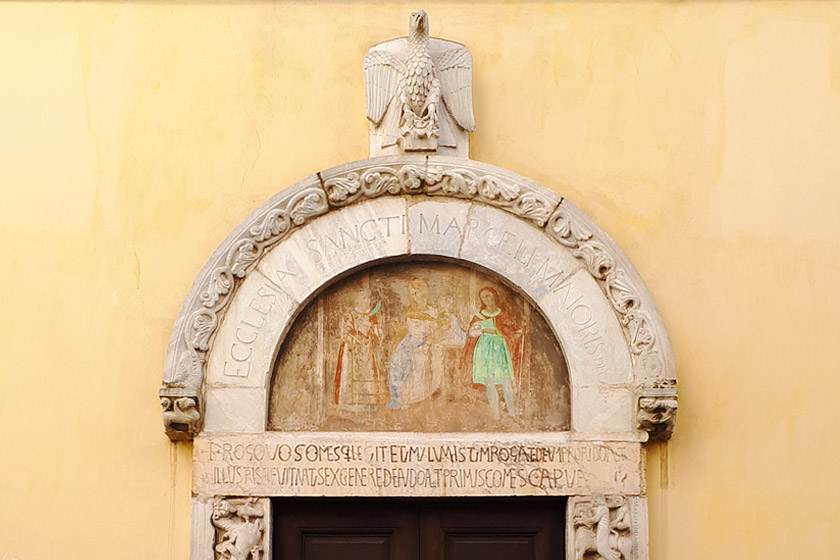 Portale della chiesa di San Marcello Maggiore a Capua